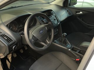 2017 Ford Focus III Рестайлинг, белый, 999999 рублей, вид 5
