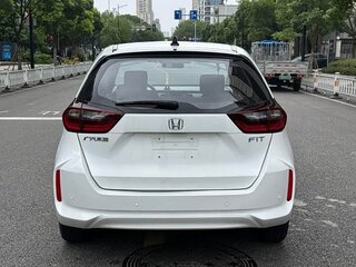 2023 Honda Fit Crosstar IV Рестайлинг, белый, 985666 рублей, вид 4