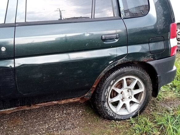 1999 Mazda Demio I (DW), зелёный, 100000 рублей - вид 12