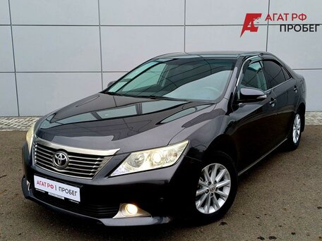 2013 Toyota Camry VII (XV50), серый, 1700000 рублей, вид 1