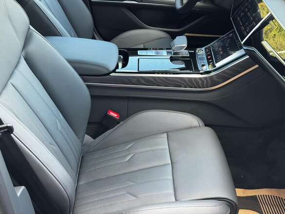 2025 Audi A8 Long 55 TFSI IV (D5) Рестайлинг, чёрный, 20000000 рублей - вид 13