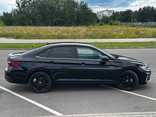2024 Volkswagen Jetta VII Рестайлинг 2, чёрный, 2235000 рублей, вид 2