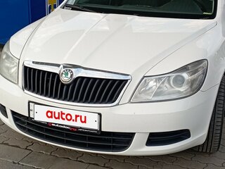 2012 Skoda Octavia II (A5) Рестайлинг, белый, 439900 рублей, вид 3