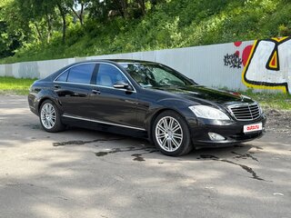 2006 Mercedes-Benz S-Класс 550 Long V (W221), чёрный, 1530000 рублей, вид 1