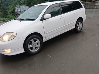 2001 Toyota Corolla Fielder IX (E120, E130), белый, 400000 рублей, вид 2