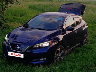 2018 Nissan Leaf II (ZE1), синий, 2099000 рублей, вид 2