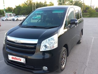 2010 Toyota Noah II (R70), чёрный, 1315000 рублей, вид 1