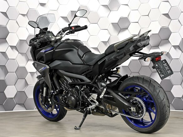 2021 Yamaha MT-09 Tracer (FJ-09), чёрный - вид 6