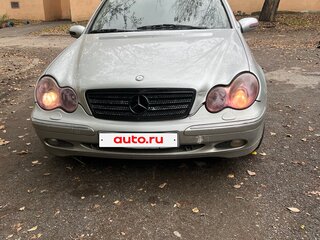 2000 Mercedes-Benz C-Класс 200 II (W203), серебристый, 199999 рублей, вид 2