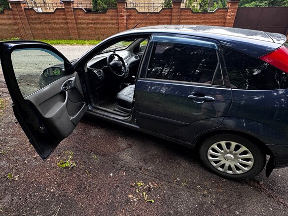 2004 Ford Focus I Рестайлинг, синий, 250000 рублей - вид 3