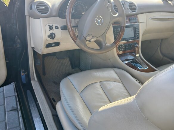 2006 Mercedes-Benz CLK-Класс 280 II (W209) Рестайлинг, чёрный, 760000 рублей - вид 3