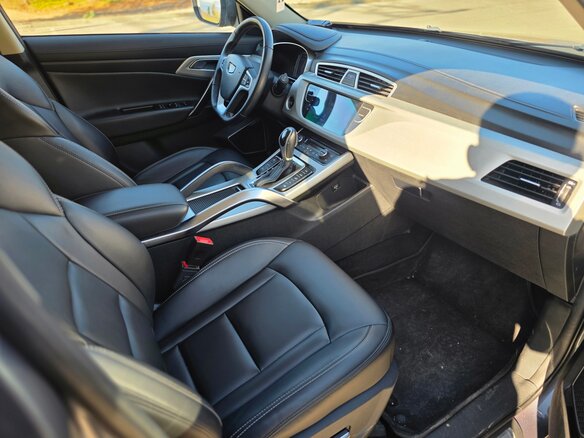 2021 Geely Atlas I, серый, 1750000 рублей - вид 16