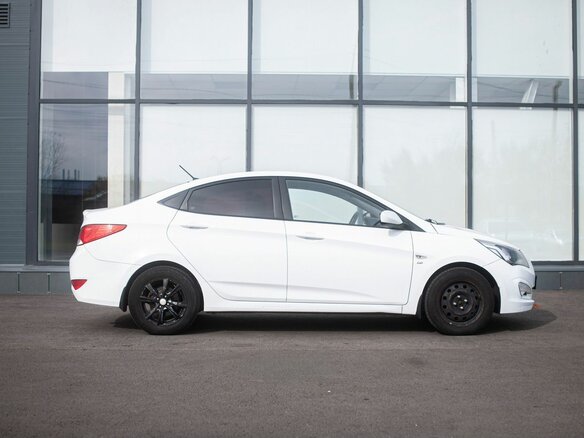 2014 Hyundai Solaris I Рестайлинг, белый, 580000 рублей - вид 7