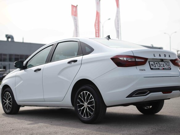 2024 Lada (ВАЗ) Vesta I Рестайлинг (NG), белый, 1120230 рублей - вид 6