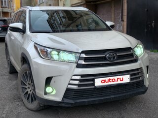 2018 Toyota Highlander III (XU50) Рестайлинг, белый, 3850000 рублей, вид 3