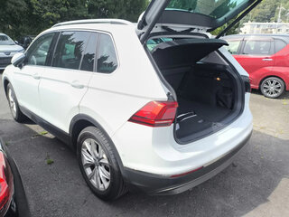 2017 Volkswagen Tiguan II, белый, 1550000 рублей, вид 4