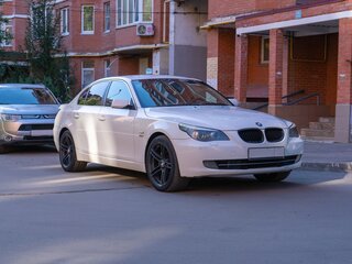 2009 BMW 5 серии 525xi V (E60/E61) Рестайлинг, белый, 1190000 рублей, вид 1