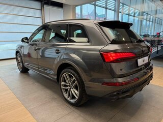 2026 Audi Q7 45 TFSI II (4M) Рестайлинг 2, серый, 11690000 рублей, вид 3