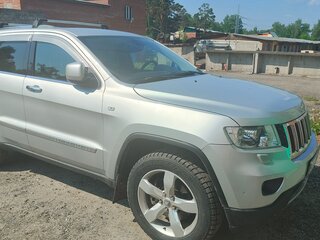2011 Jeep Grand Cherokee IV (WK2), серебристый, 1940000 рублей, вид 3