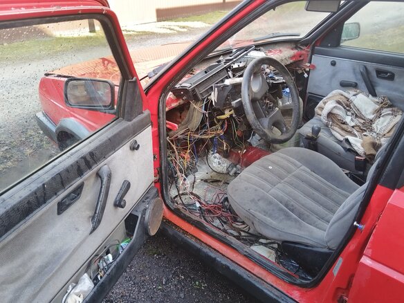 1991 Volkswagen Jetta II, красный, 70000 рублей - вид 5