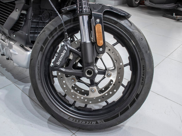 2021 Harley-Davidson LiveWire, белый, 1825454 рублей - вид 8