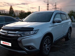 2015 Mitsubishi Outlander III Рестайлинг 2, белый, 1780000 рублей, вид 1