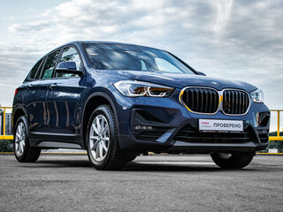 2021 BMW X1 18i sDrive II (F48) Рестайлинг, синий, 3079000 рублей, вид 3