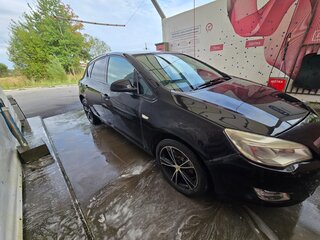 2011 Opel Astra J, чёрный, 500000 рублей, вид 4