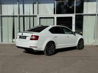 2019 Skoda Octavia III (A7) Рестайлинг, белый, 1625000 рублей, вид 5