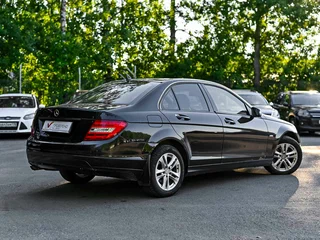 2011 Mercedes-Benz C-Класс 180 BlueEFFICIENCY III (W204), чёрный, 783000 рублей, вид 2