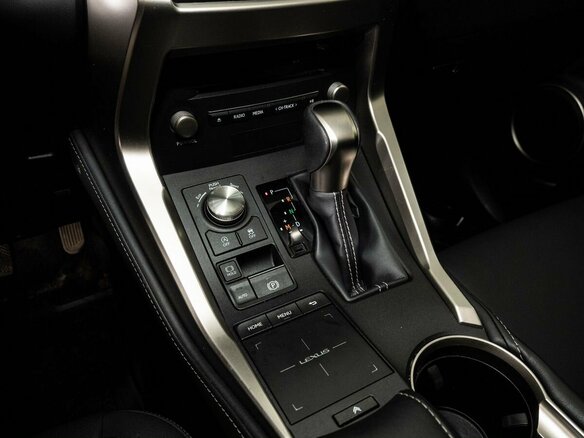 2019 Lexus NX 200 I Рестайлинг, белый, 3200000 рублей - вид 11