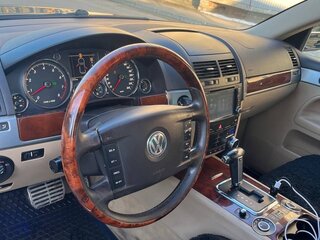 2006 Volkswagen Touareg I, чёрный, 850000 рублей, вид 4