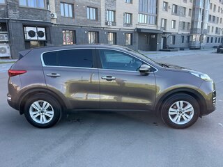 2017 Kia Sportage IV, коричневый, 2200000 рублей, вид 3