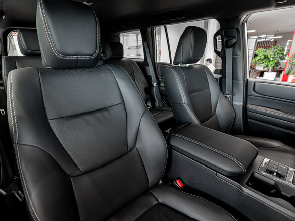2025 Toyota Land Cruiser Prado 250 Series, белый - вид 29