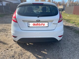 2012 Ford Fiesta Mk6, белый, 560000 рублей, вид 2