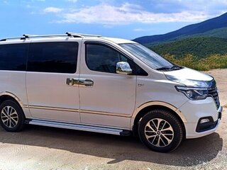 2020 Hyundai Grand Starex I Рестайлинг 2, серебристый, 4700000 рублей, вид 1