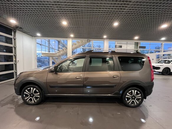 2021 Lada (ВАЗ) Largus Cross I Рестайлинг, коричневый, 1390000 рублей - вид 5