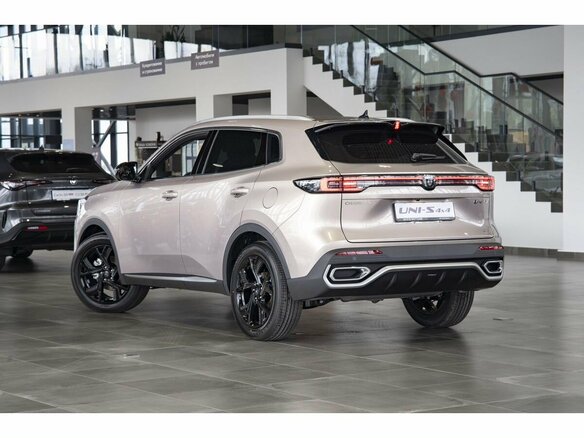 2026 Changan UNI-S I Рестайлинг, золотистый - вид 32