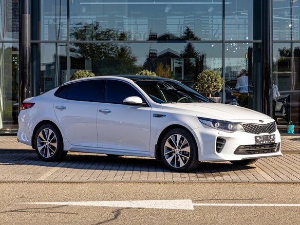 2017 Kia Optima IV, белый, 1695000 рублей - вид 2