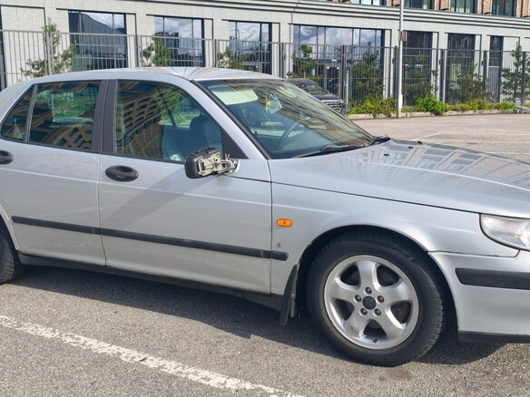 1998 Saab 9-5 I, серебристый, 310000 рублей