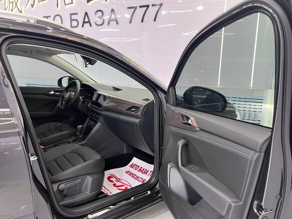 2022 Volkswagen Tharu I, чёрный, 1980000 рублей - вид 6