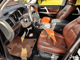 2016 Toyota Land Cruiser 200 Series Рестайлинг 2, чёрный, 4900000 рублей, вид 5
