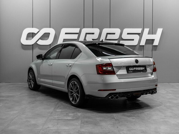 2017 Skoda Octavia III (A7) Рестайлинг, серебристый, 2099000 рублей - вид 1