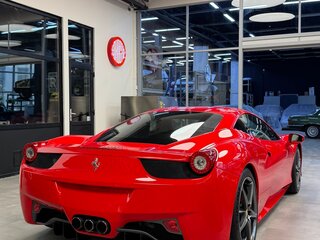 2010 Ferrari 458 Italia, красный, 13000000 рублей, вид 3