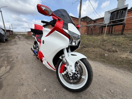 2010 Honda VFR 1200, красный, 720000 рублей, вид 3