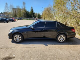 2011 Mercedes-Benz E-Класс 200 7G-Tronic IV (W212, S212, C207), чёрный, 1550000 рублей, вид 4