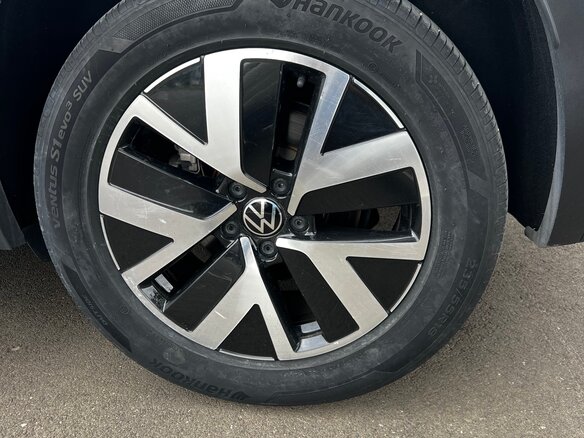 2023 Volkswagen Tayron I Рестайлинг, коричневый, 2960000 рублей - вид 9