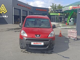 2009 Peugeot Partner II, красный, 460000 рублей, вид 2