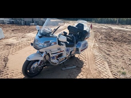 1995 Honda GL 1500 Gold Wing, белый, 450000 рублей, вид 1