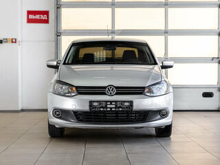 2011 Volkswagen Polo V, серебристый, 650000 рублей, вид 2